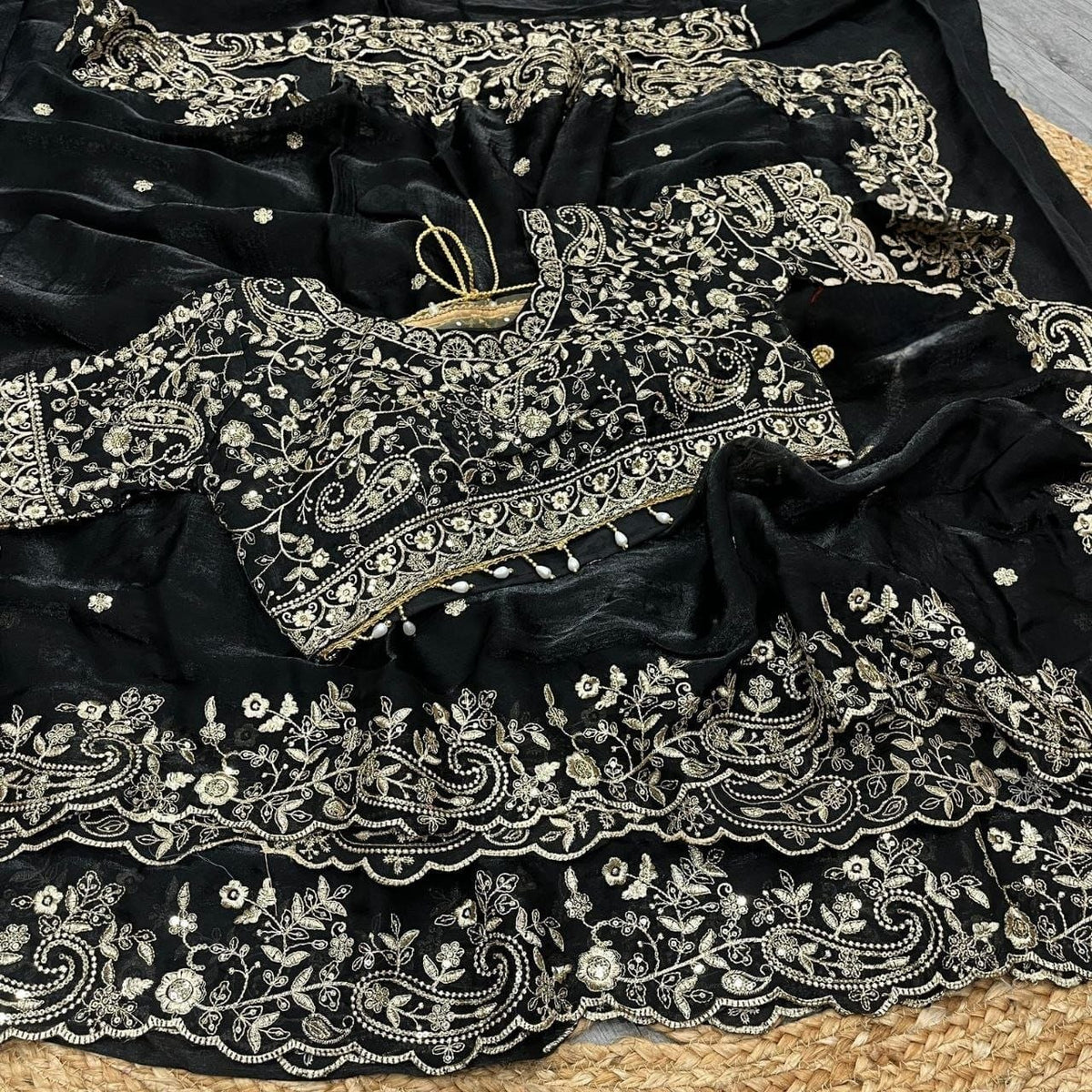 Fendy silk sares