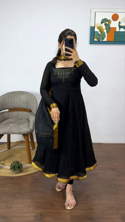Kolam Anarkali