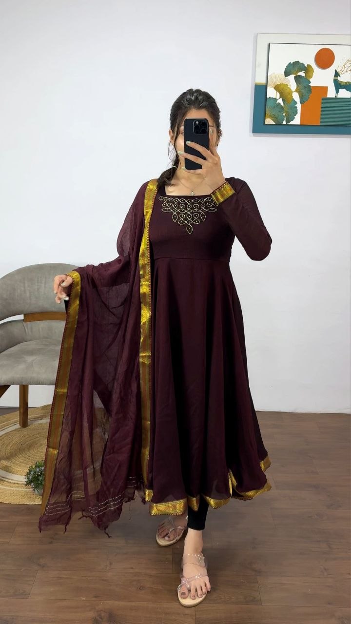 Kolam Anarkali